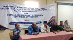Sertifikat PTSL Electronik Tahap Pertama Di Bagikan Ke Warga Masyarakat Desa Padalarang kecamatan Padalarang Bandung Barat