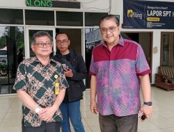 Desa Cikalong Membagikan Seritipikat PTSL Langsung Oleh Dr. Dede Yusuf Macan Effendi Di Dampingi Angota DPRD Praksi Partai Demokrat Dapil II H. Liwa Ulhamdi. S. Pd. M M.