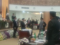 Anggota DPRD Asep Miftah  Sofwan Partai Golkar Kabupaten  Bandung Barat Resmi Di Lantik