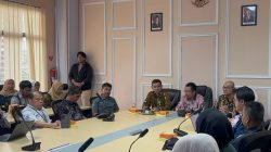 PEMKAB BANDUNG BARAT SIAP SALURKAN BANTUAN BERAS DAN MINYAK GORENG UNTUK 230 RIBU KELUARGA