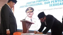 Asep Dendih Resmi Dilantik Jadi Kadishub, Plt Kadisdik Edy Syafrudin Ucapkan Selamat