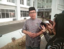 Jaga Alam Maka Alam Menjaga Kita: Pesan Ade Wawan di Tengah Penanaman Pohon